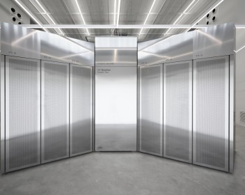 Foto of the IBM Quantum System Two